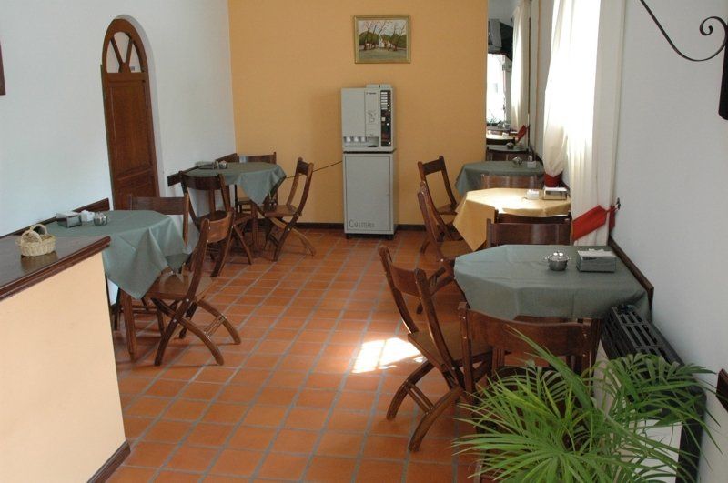 Donna Alda Hotel Salta Restoran gambar